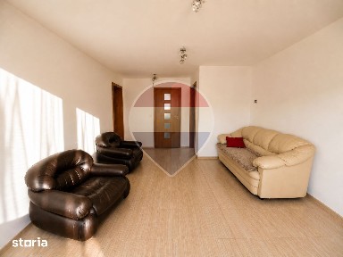 Casa cu 6 camere de vânzare în Negri jud. Bacau / posibilitate duplex