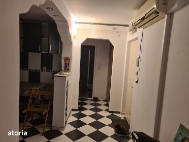 Inchiriez apartament
