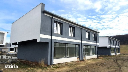 Casa 120 mp cu teren 260 in Tropini