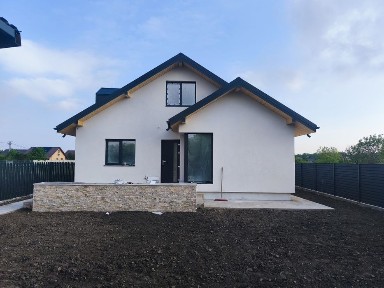 Casă cu Design Unic în Holboca/Iași - Mini-Complex de 4 Case