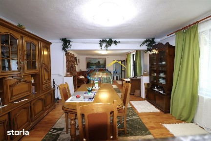 Vila de vanzare, Baicoi