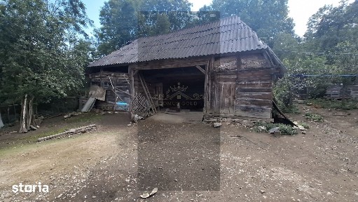 Vind casa in satul Borzesti jud.Cluj.