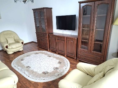 Apartament 3 camere,etaj 1, zona Unirii Sud