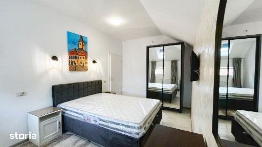 Apartament cu 3 camere in zona Centrala/ Strada Lunga