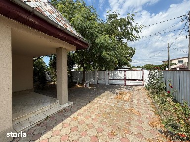 Casa de vanzare in Golesti cu 1.000mp teren