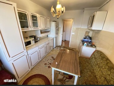 Cautam colega de apartament