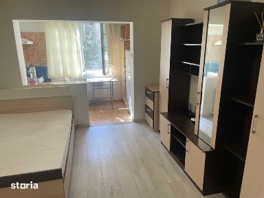 Garsoniera de inchiriat Intre Lacuri