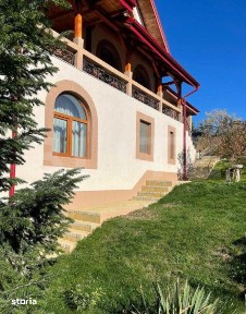 Vila de vanzare 350 mp, 1000 mp teren, panorama deosebita, Bucium