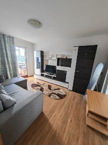 2 camere decomandat Podu Ros sens giratoriu