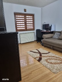 4 camere 2 bai decomandat bloc 1984 zona Nicolina