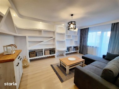 De inchiriat apartament 3 camere decomandat + 2 bai + balcon | Strand