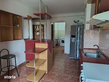 Apartament cu 3 camere si garaj, zona Republicii