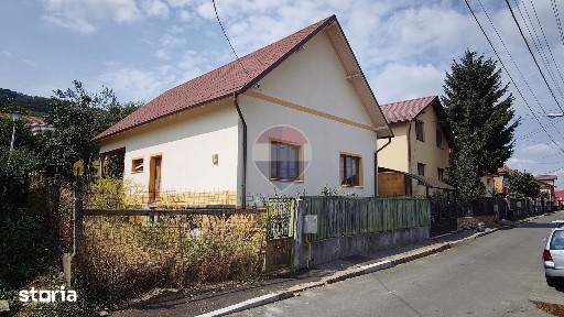 Casă de vânzare în Mediaș, cartier Moșnei-necesita renovare interior