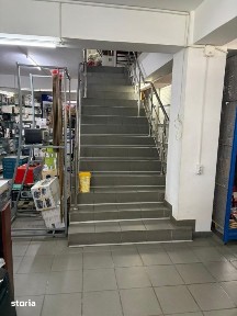 Spatiu comercial, 1300 mp pe 4 nivele, in centrul orasului Filiasi