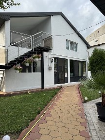 3Case de vanzare in Mamaia Nord