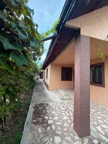 Proprietate deosebită / Casă de vacanță în Pârscov, Buzău - 213 mp utili, teren 1068 mp, livadă și anexe