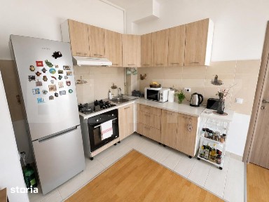 Apartament 2 camere, parcare, zona Vivo