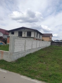 Casă de vânzare, Geamăna, Bradu