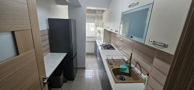 Apartament 3 camere de inchiriat - Zona Catodrom