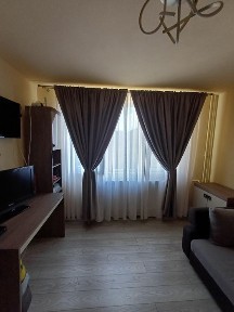 - Vând apartament 1 cameră (25 mp), Beiuș, etaj 3/4