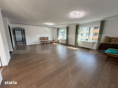 Apartament, 4 camere, 113mp, 2 parcari, 3 balcoane, pod, zona Terra