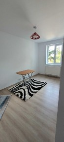 Vand apartament 3 camere Zona V-uri
