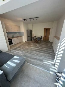 Inchiriez apartament /spatiu com.80 mp utili,parter,terasa 150 mp,Borhanci,factura
