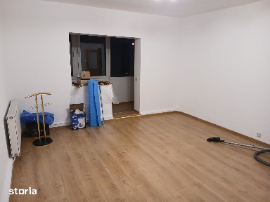 3 Camere Intrare Racadau, decomandat, 1990, 170000Euro