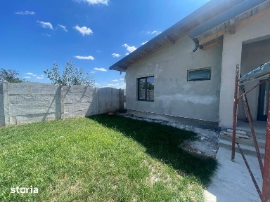 Casa 130 mp utili, teren 800 mp, hala 40 mp si vulcanizare, Mischii