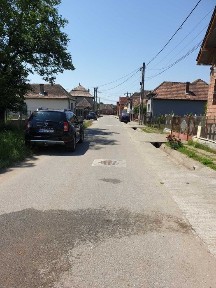Vând casă 104m²,grădină,dependințe în Cornești,com.Adămuș,situat în centru satului,apă,gaz,canalizare