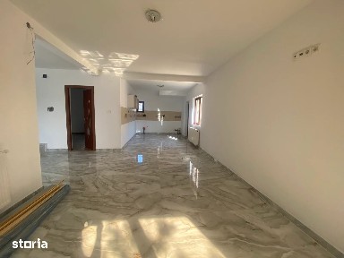 VALU LUI TRAIAN Zona C - casă 5 camere teren 300 mp