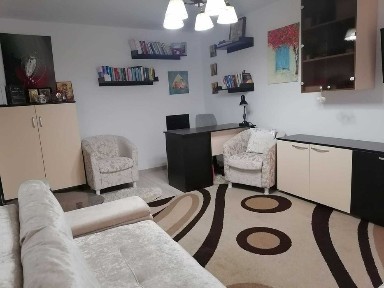 Apartament cu panoramă spectaculoasă spre Cozla și Pietricica - Renovat complet, la cheie