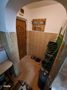 Apartament 2 camere zona 23 august etaj 2/4 36mp