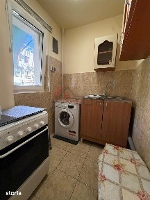 Garsoniera in bloc de apartamente, Podu Ros - etaj 2