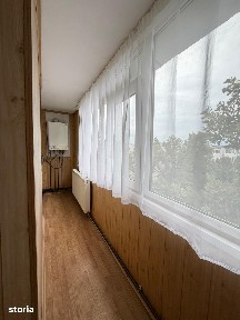 Vanzare apartament 3 camere, in Galati, Micro 13B, centrala, liber