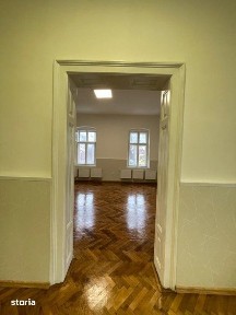 Inchiriez spatiu, 60 mp, 2 incaperi, Centru, zona Parcului Central