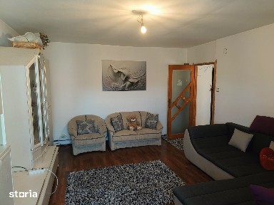 Apartament 3 camere decomandat, zona 1 Mai - Autogara Pelendava