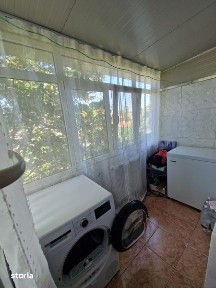 De vinzare apartament cu 2 camere,decomandat,52mp + boxa