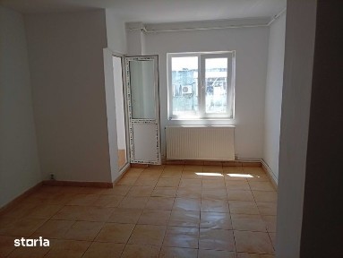 Vand Apartament 2 Camere Filiasi Zona Centrala Semidecomandat 60mp