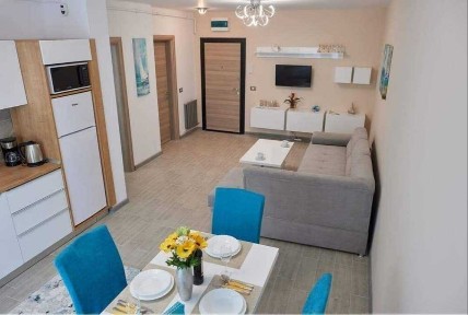 Inchiriez apartament cu doua camere in complex Alezzi Beach Resort