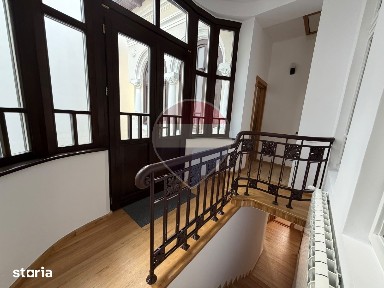 Casă pentru clinica beauty, restaurant, afterschool, Central, Slatina