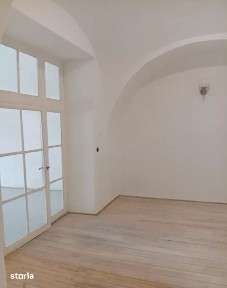 Oaza de liniste - apartament ultracentral cu gradina proprie si parc