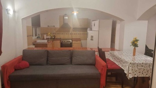 Inchiriez casa individuala cu 3 camere si curte, zona Rosu, Chiajna