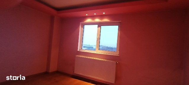 Vila 7 camere,cu garaj și curte