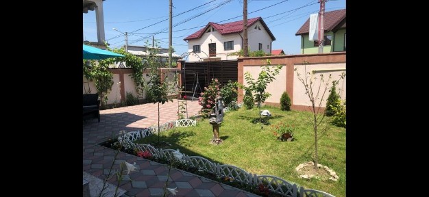 Casa etaj cu 3 dormitoare, 2 bai,living, 2 dresing-uri PROPRIETAR.