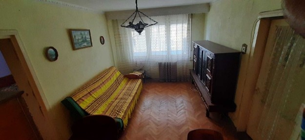 Zona foarte buna, Proprietar, Ap.2 camere, Etaj2/4. Puteti face oferte de pret.