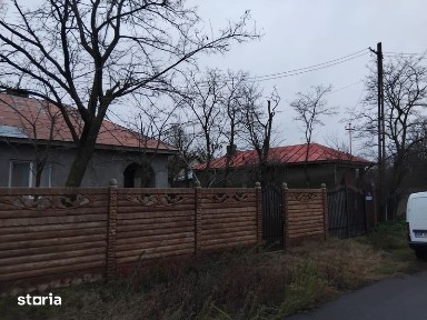 Casa de vanzare cu toate utilitatile
