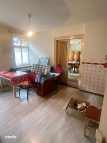 Vând apartament casa strada lunga