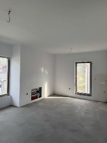 Vand apartament pe str Somesului oras Beclean