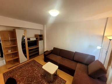 Inchiriere apartament o cameră ultracentral, Piata Mihai Viteazu